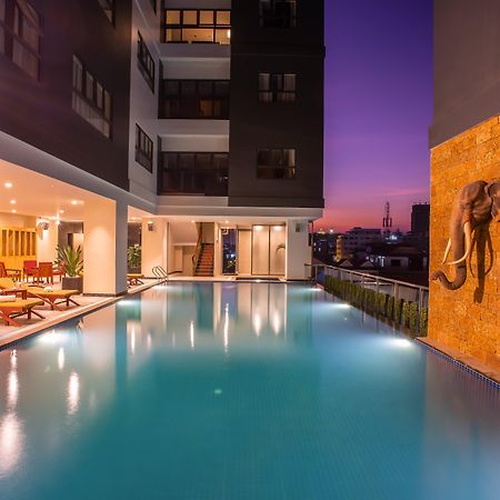 Poulo Wai Hotel & Apartment Phnom Penh Exterior photo