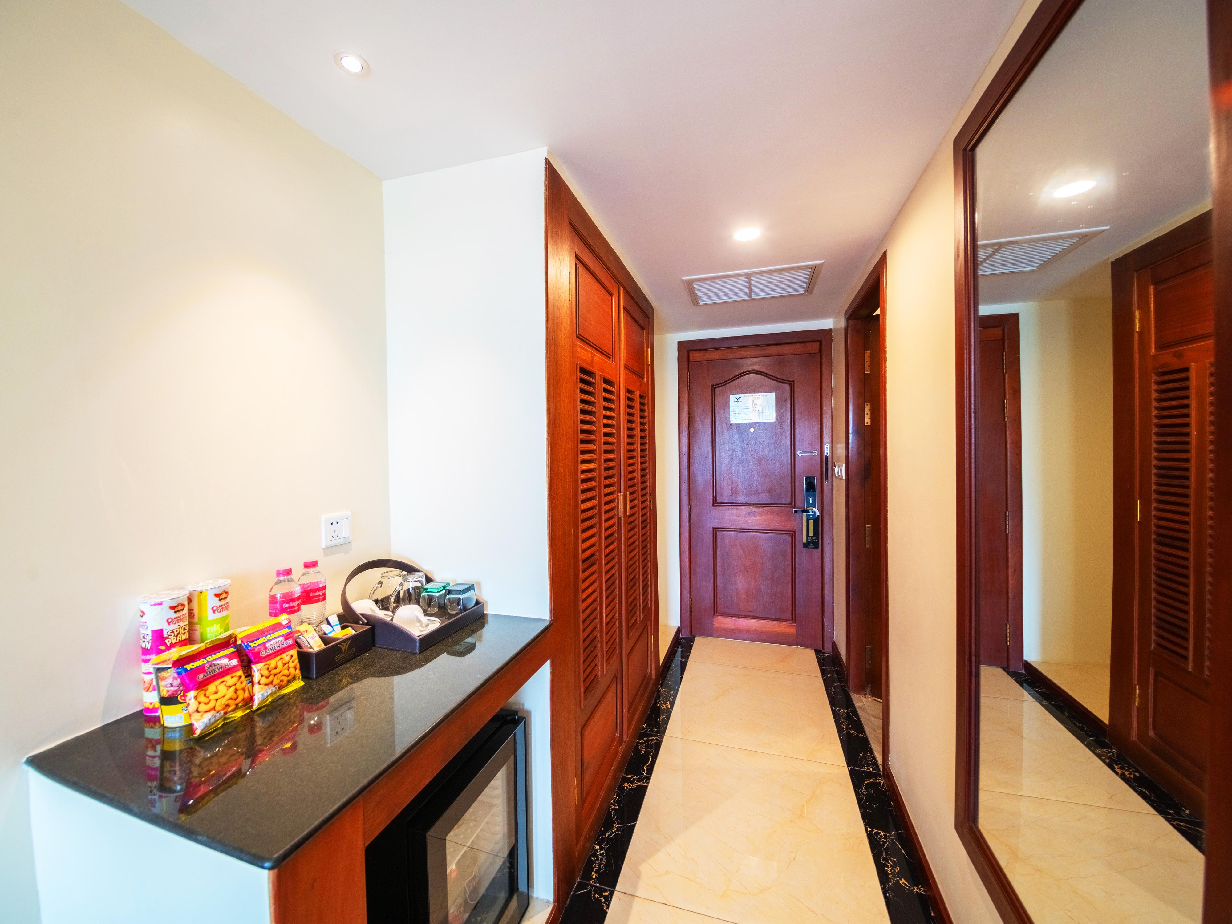 Poulo Wai Hotel & Apartment Phnom Penh Exterior photo