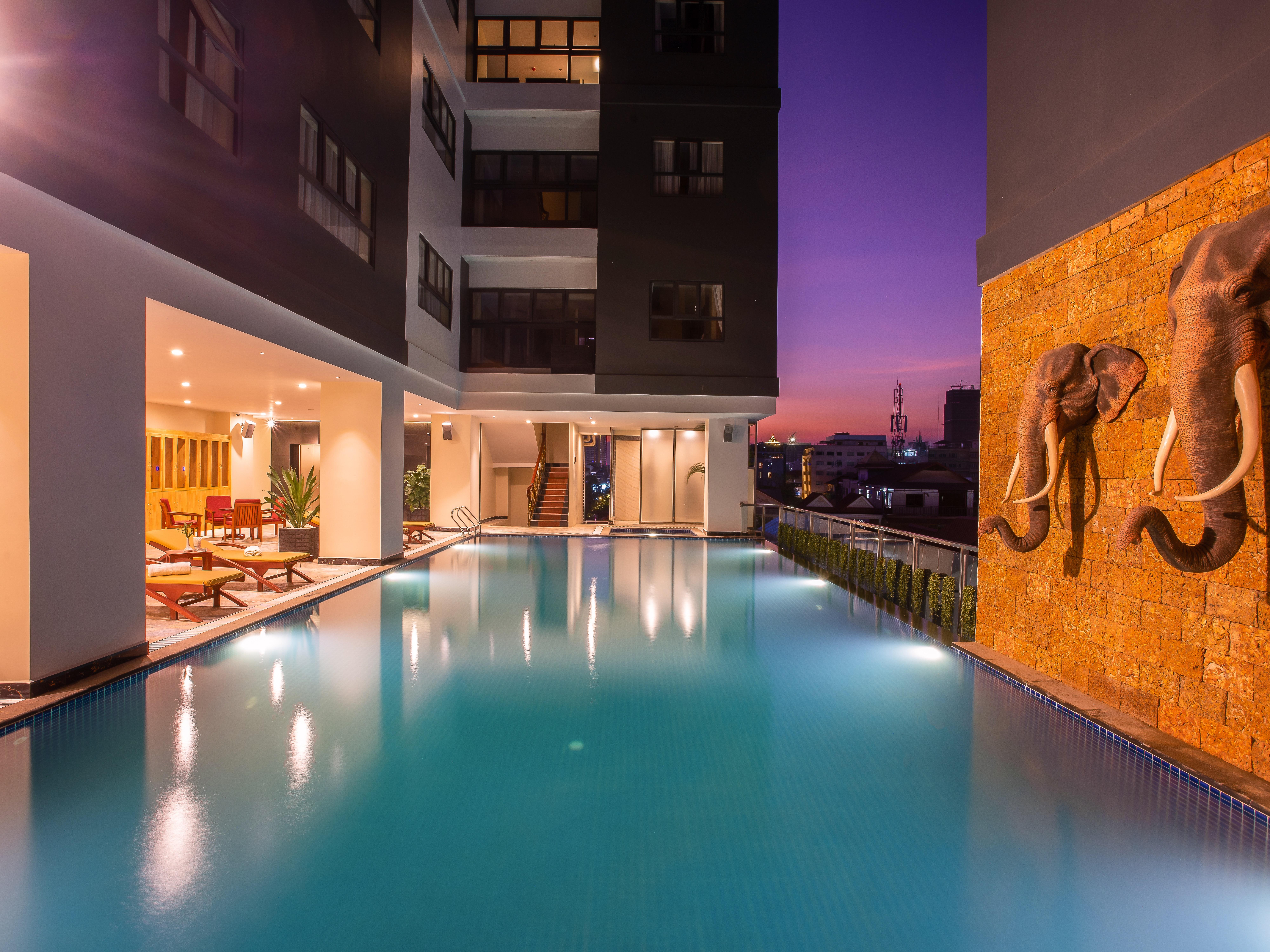 Poulo Wai Hotel & Apartment Phnom Penh Exterior photo