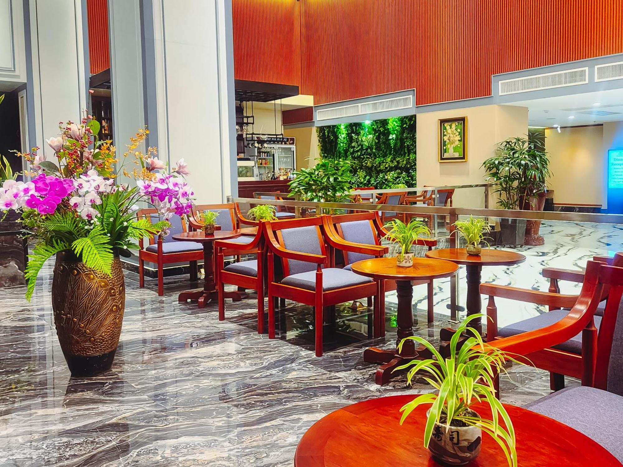 Poulo Wai Hotel & Apartment Phnom Penh Exterior photo