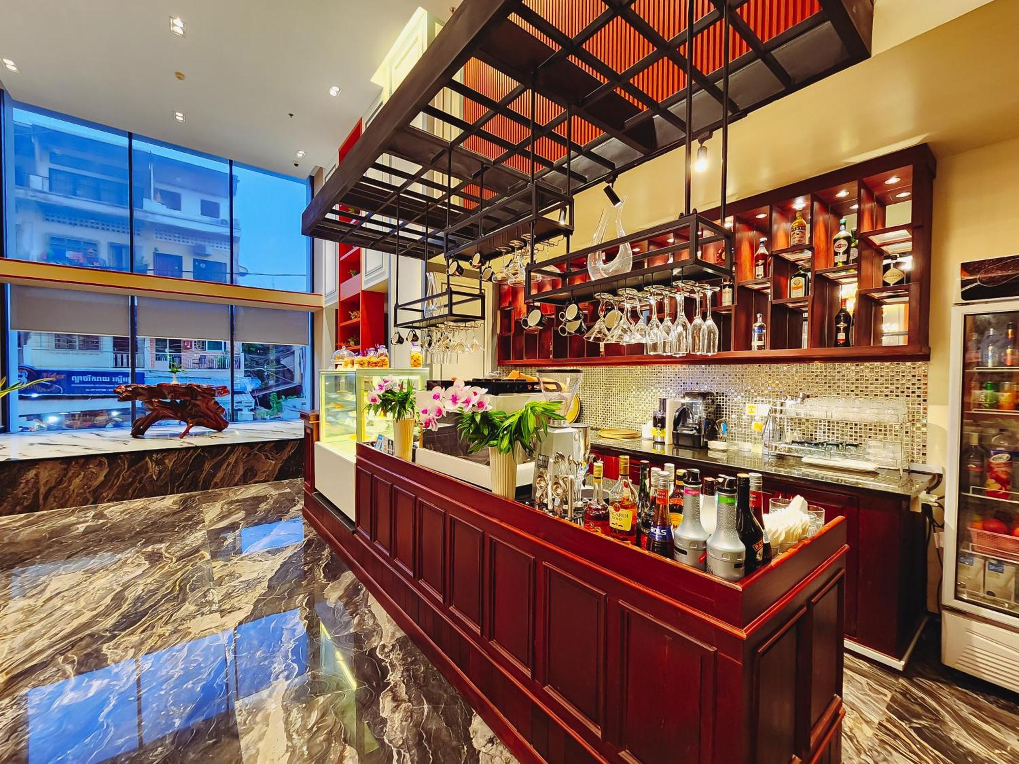 Poulo Wai Hotel & Apartment Phnom Penh Exterior photo