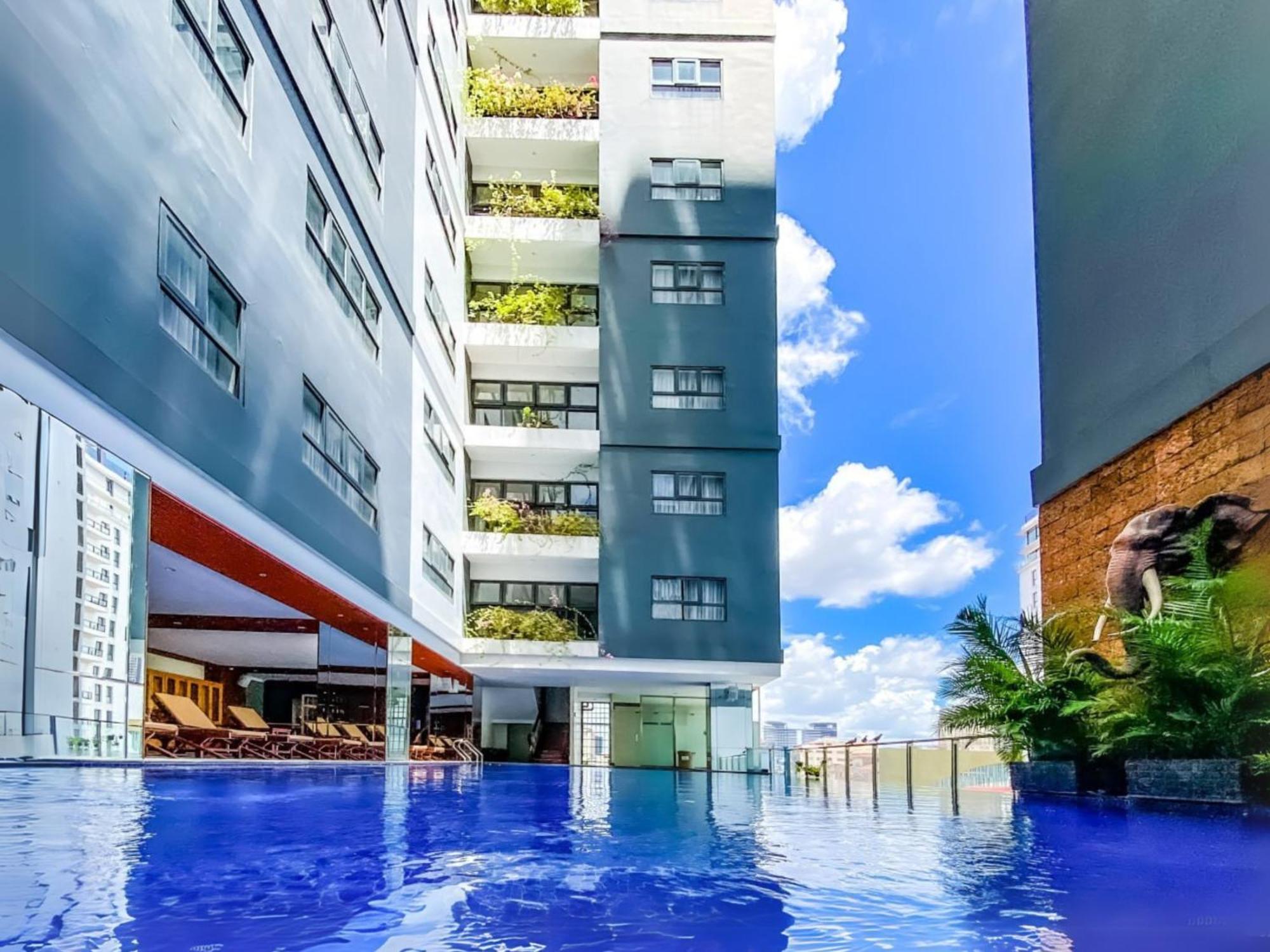 Poulo Wai Hotel & Apartment Phnom Penh Exterior photo